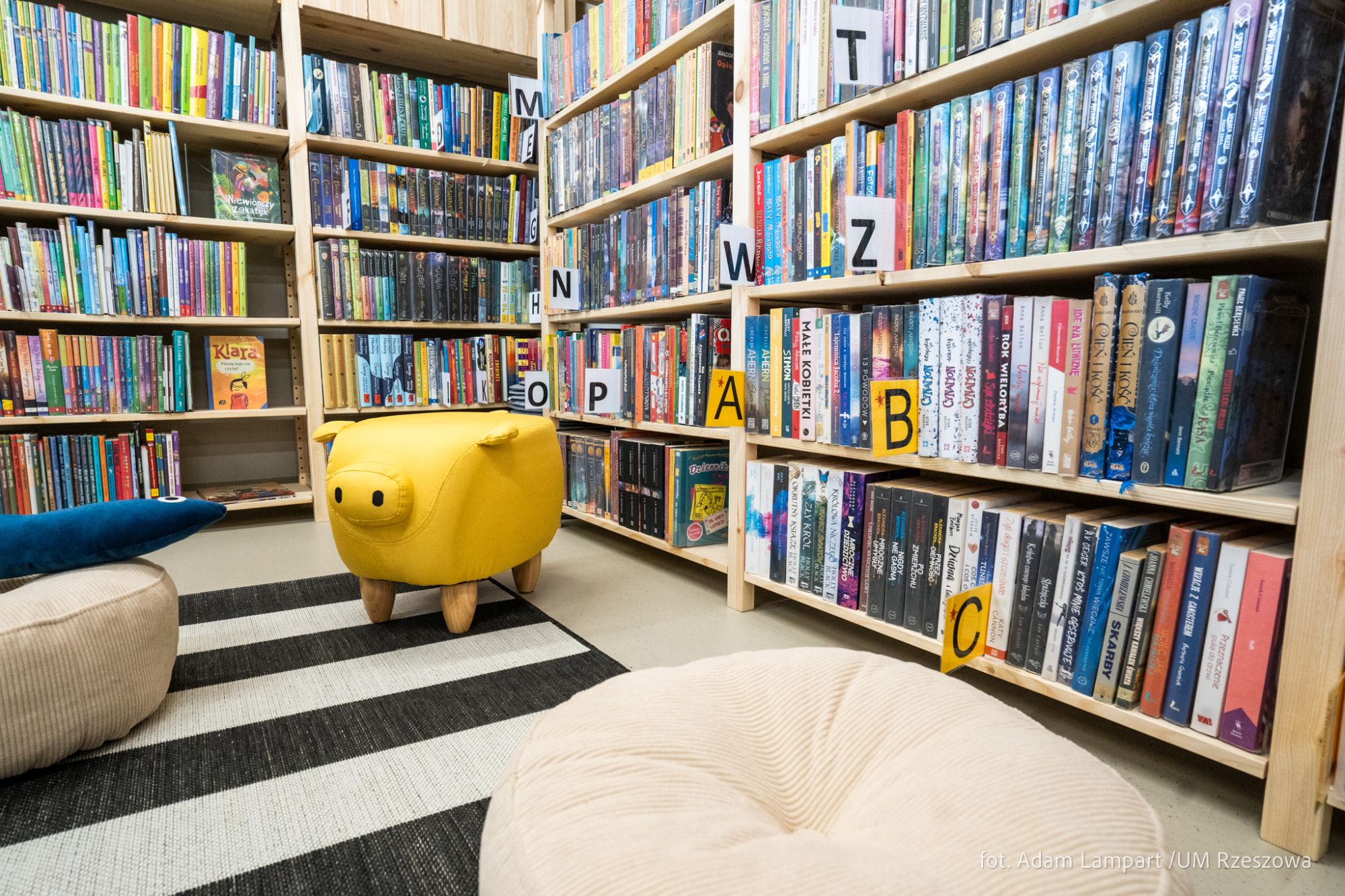 zdjęcia z otwarcia wyremontowanej Wojew&oacute;dzkiej i Miejskiej Biblioteki Publicznej przy ulicy Okulickiego w Rzeszowie, fot. Adam Lampart, Urząd Miasta Rzeszowa